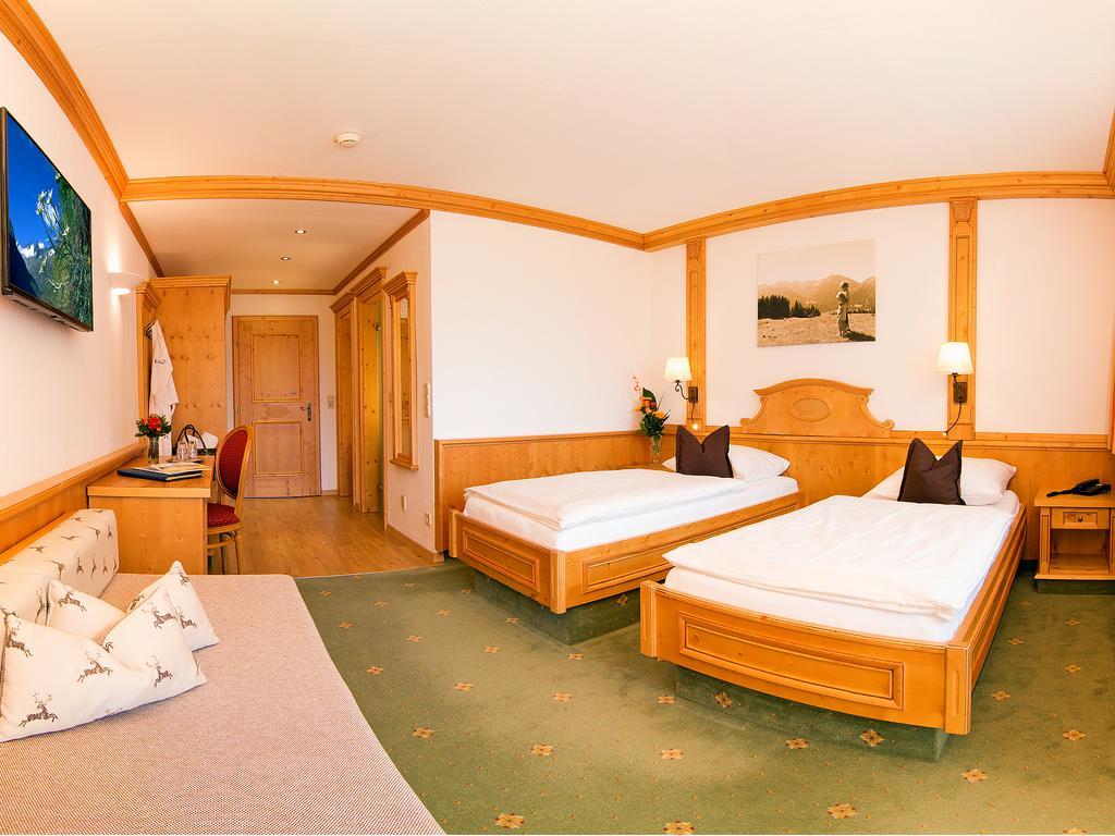 Alpenhotel Tirolerhof Neustift im Stubaital Rum bild