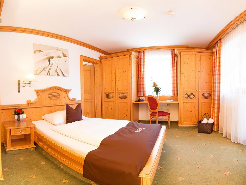 Alpenhotel Tirolerhof Neustift im Stubaital Rum bild
