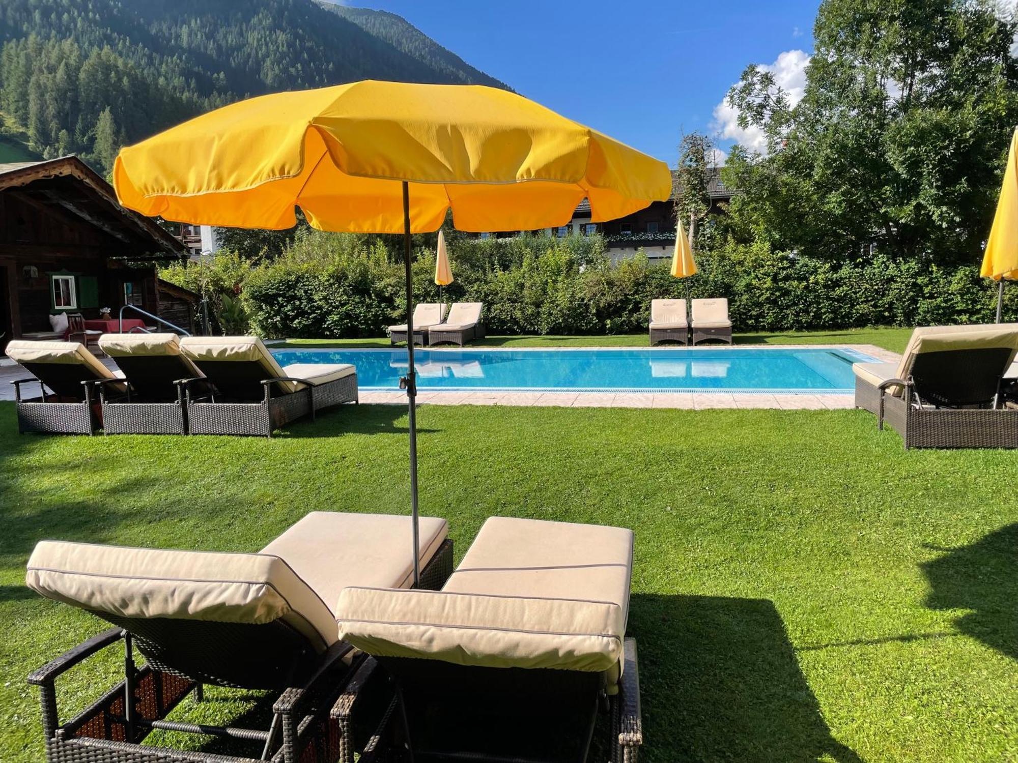 Alpenhotel Tirolerhof Neustift im Stubaital Exteriör bild