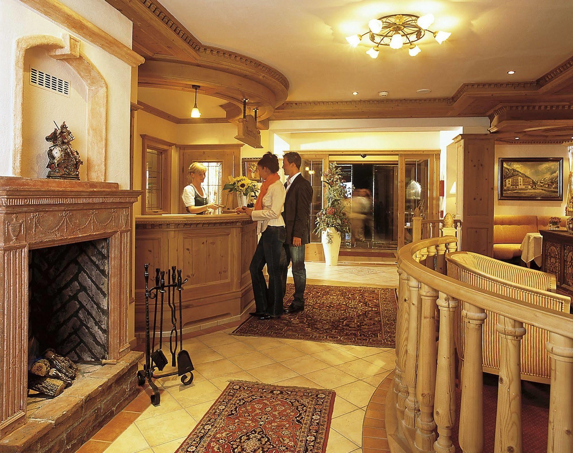 Alpenhotel Tirolerhof Neustift im Stubaital Exteriör bild