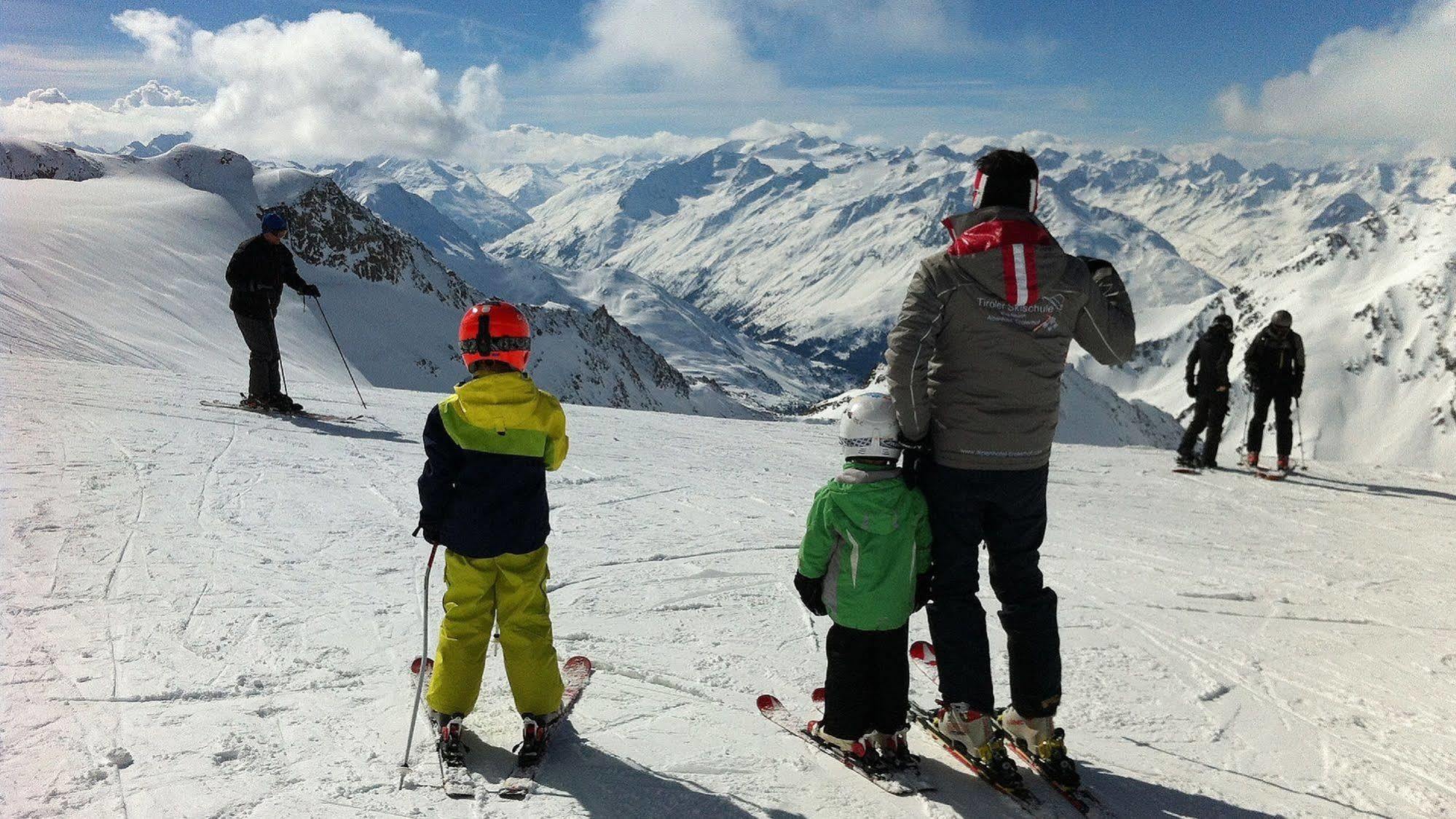 Alpenhotel Tirolerhof Neustift im Stubaital Exteriör bild