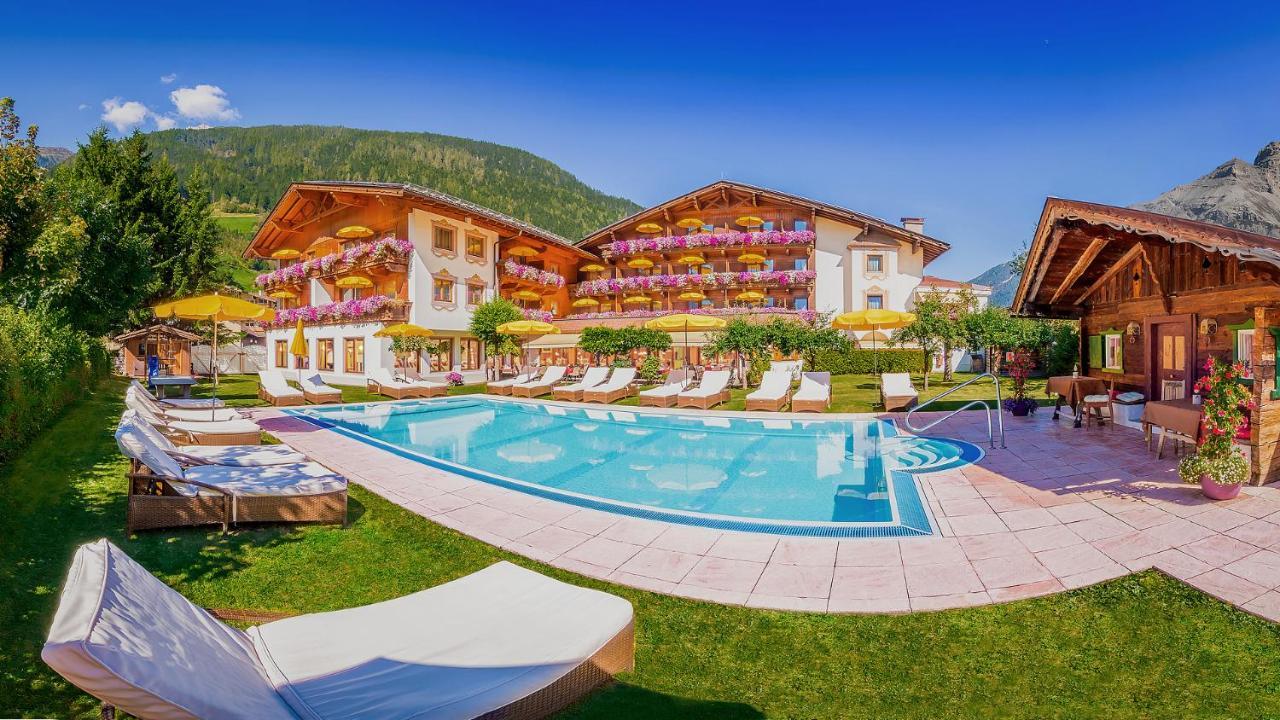 Alpenhotel Tirolerhof Neustift im Stubaital Exteriör bild