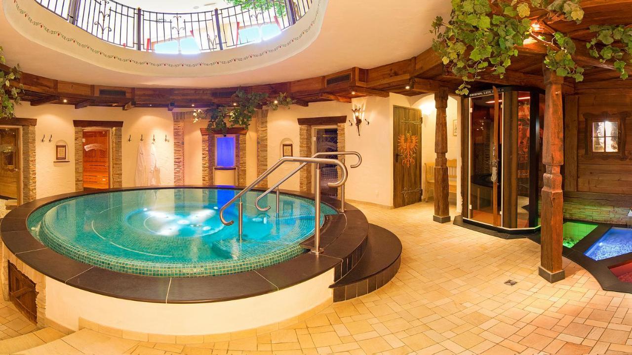 Alpenhotel Tirolerhof Neustift im Stubaital Exteriör bild